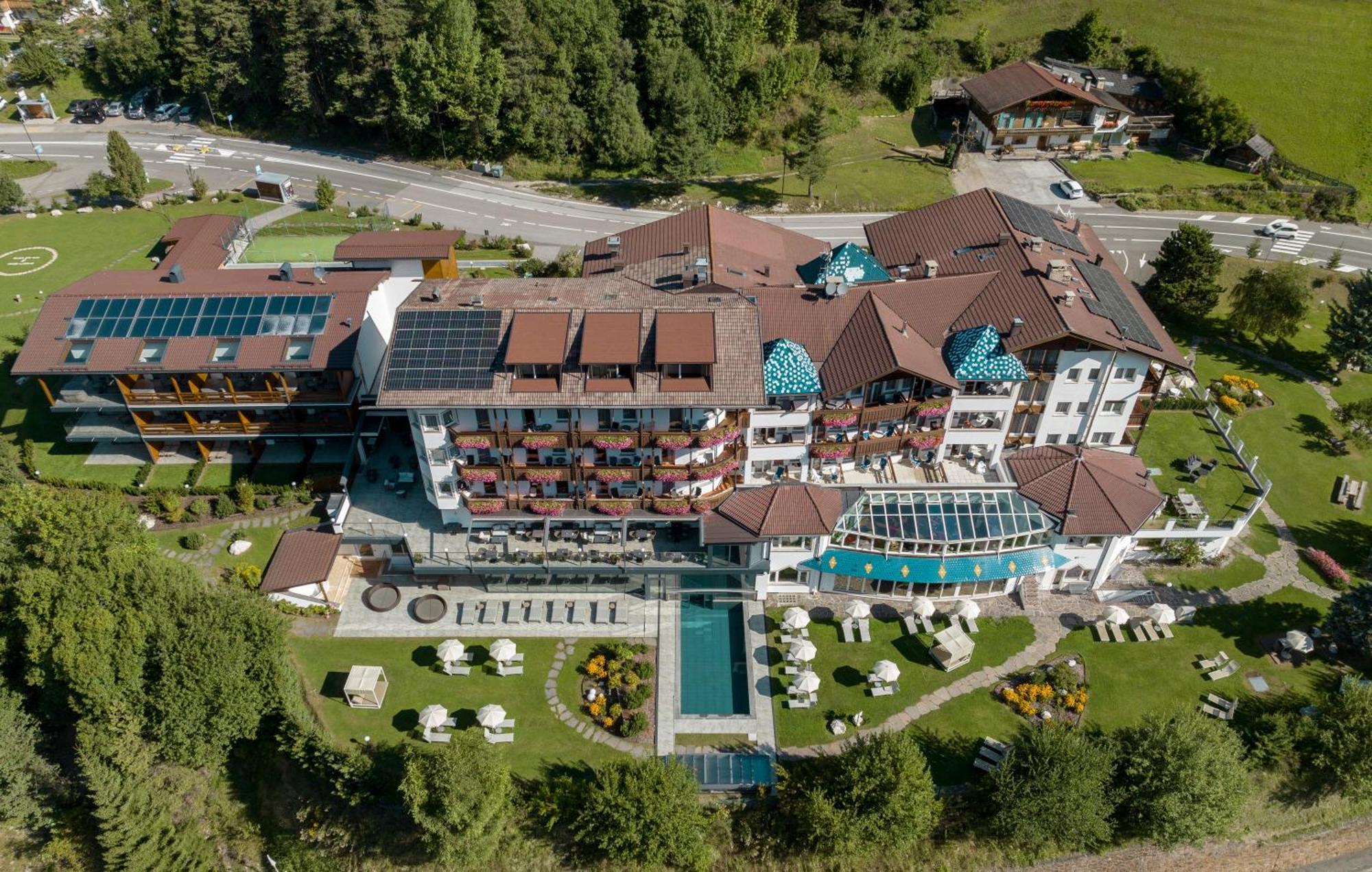 Santa Cristina Val Gardena Diamant Spa Resort מראה חיצוני תמונה